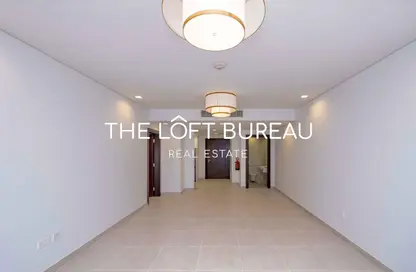 Apartment - 1 Bedroom - 2 Bathrooms for rent in Al Mutahidah Tower - Viva Bahriyah - The Pearl Island - Doha