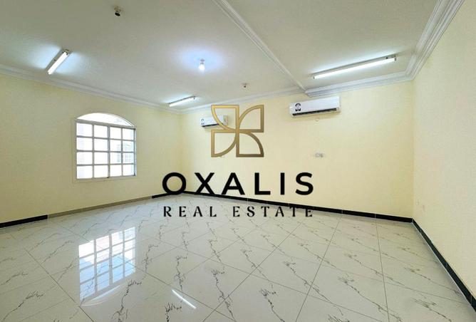 979185 - Property Image 2