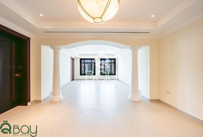 955102 - Property Image 2