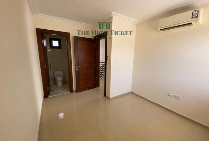 945566 - Property Image 2