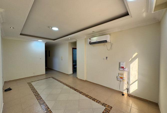 956932 - Property Image 2