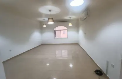 Apartment - Studio - 1 Bathroom for rent in Abu Hamour - Doha