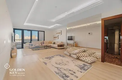 Apartment - 2 Bedrooms - 3 Bathrooms for sale in West Porto Drive - Porto Arabia - The Pearl Island - Doha