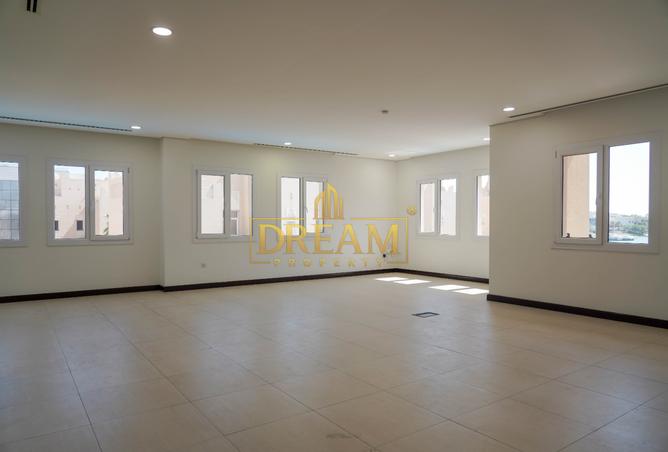883586 - Property Main Image
