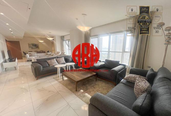 Apartment - 4 Bedrooms - 5 Bathrooms for rent in Golden Bay Tower - West Bay - West Bay - Doha