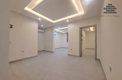 Apartment - 2 Bedrooms - 3 Bathrooms for rent in Al Nasr Street - Al Nasr - Doha