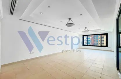Apartment - 2 Bedrooms - 2 Bathrooms for rent in East Porto Drive - Porto Arabia - The Pearl Island - Doha