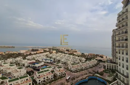 Apartment - 2 Bedrooms - 3 Bathrooms for sale in Floresta Gardens - Floresta Gardens - The Pearl Island - Doha