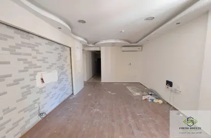 Apartment - 2 Bedrooms - 2 Bathrooms for rent in Umm Ghwailina Comm - Umm Ghuwalina - Umm Ghuwailina - Doha