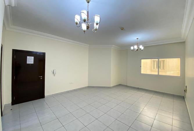 996121 - Property Image 2