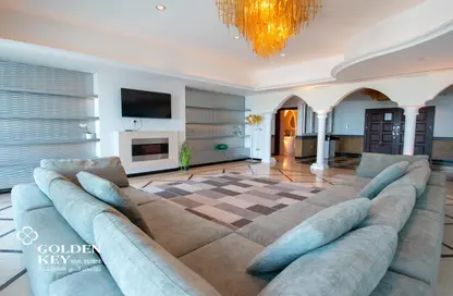 Apartment - 4 Bedrooms - 6 Bathrooms for rent in Viva West - Viva Bahriyah - The Pearl Island - Doha