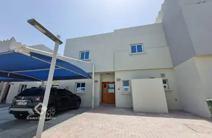 Compound - 4 Bedrooms - 6 Bathrooms for rent in Umm Al Seneem Street - Ain Khaled - Doha