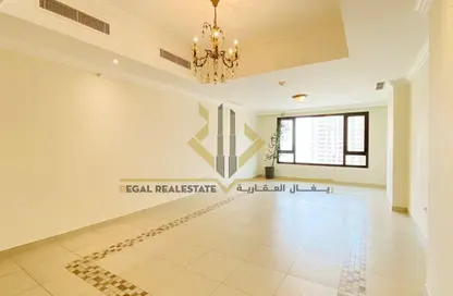 Apartment - 1 Bedroom - 2 Bathrooms for rent in West Porto Drive - Porto Arabia - The Pearl Island - Doha