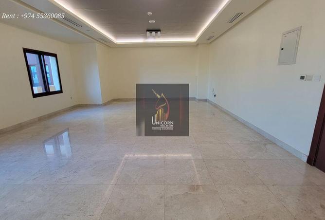 953503 - Property Image 2