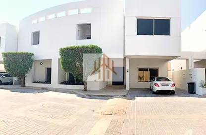 فيلا - 4 غرف نوم - 4 حمامات للايجار في شارع الوعب - الوعب - الدوحة