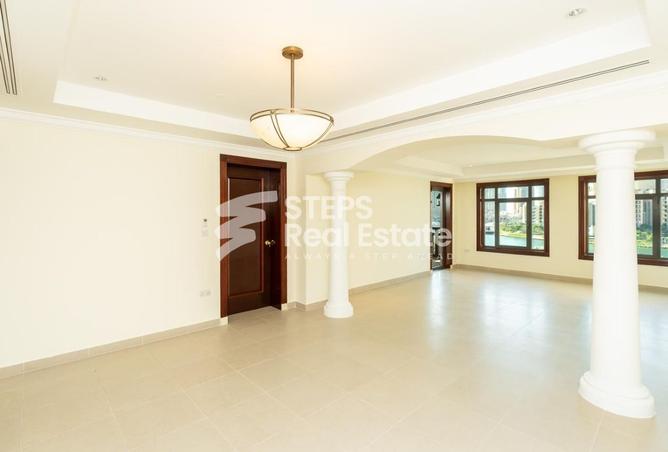 963193 - Property Image 3