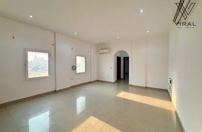 Apartment - 1 Bedroom - 1 Bathroom for rent in Salaja Street - Doha Al Jadeed - Doha