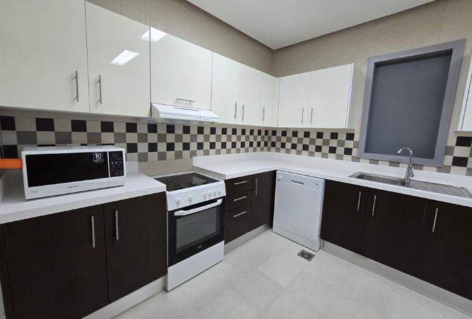 943398 - Property Image 3