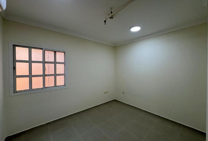 1002089 - Property Image 3