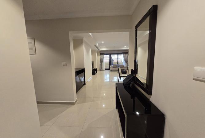 1002425 - Property Image 3