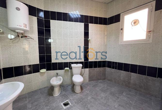 967510 - Property Image 3