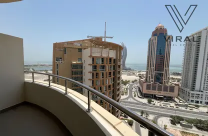 Apartment - 2 Bedrooms - 3 Bathrooms for rent in Marina Tower 02 - Marina District - Lusail