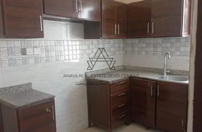 Apartment - 2 Bedrooms - 2 Bathrooms for rent in Izghawa - Doha