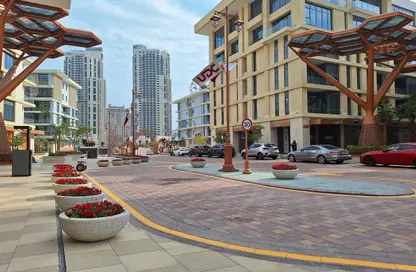Apartment - 2 Bedrooms - 3 Bathrooms for rent in Crystal Residence - The Pearl Island - Doha