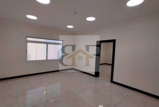 952766 - Property Image 2