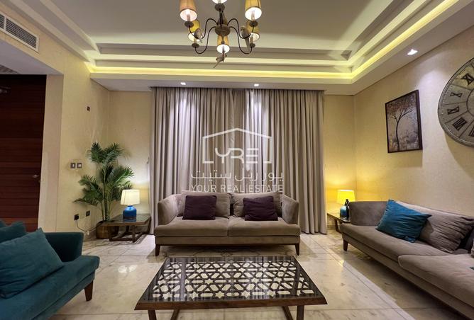 890296 - Property Image 3