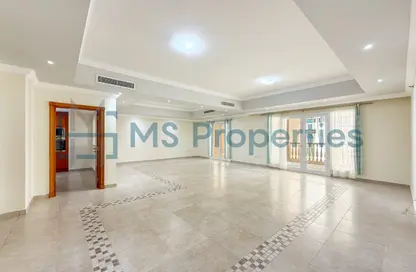 Apartment - 2 Bedrooms - 3 Bathrooms for rent in West Porto Drive - Porto Arabia - The Pearl Island - Doha