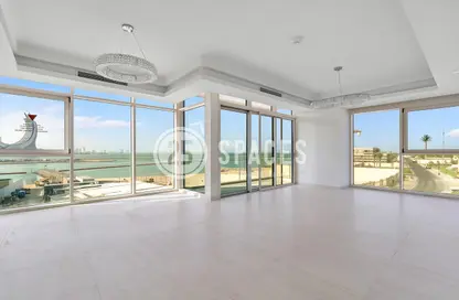 Apartment - 2 Bedrooms - 4 Bathrooms for sale in Gewan Island - The Pearl Island - Doha