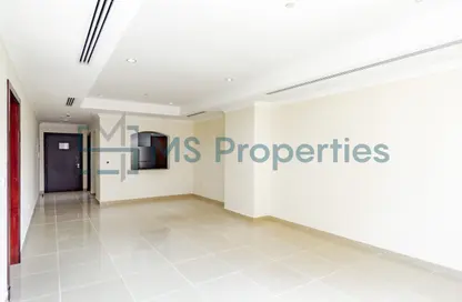 Apartment - 1 Bedroom - 2 Bathrooms for rent in West Porto Drive - Porto Arabia - The Pearl Island - Doha