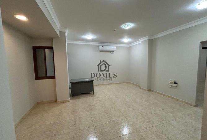 932111 - Property Main Image
