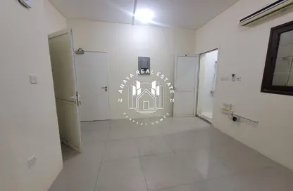 Apartment - 2 Bedrooms - 2 Bathrooms for rent in Madinat Khalifa South - Madinat Khalifa - Doha