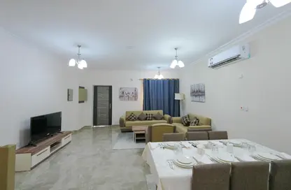 Living Room image for: Villa - 4 Bedrooms - 3 Bathrooms for rent in Ezdan Village 35 - Ezdan Village - Al Wakra, Image 1