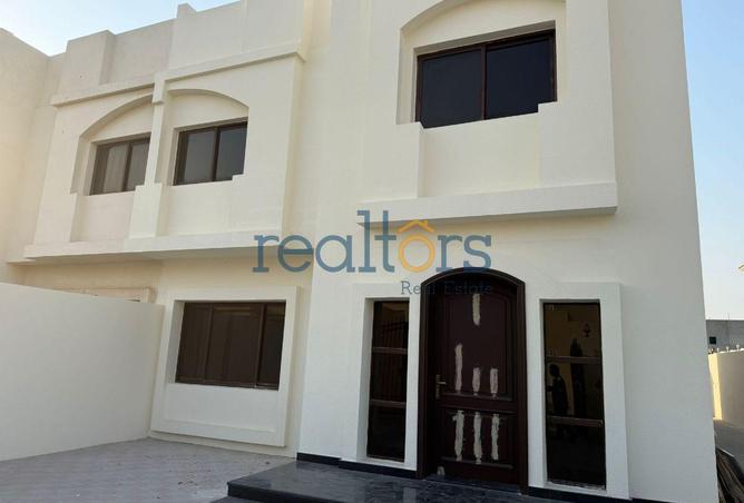 934498 - Property Image 2