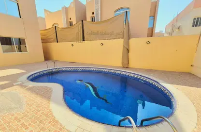 فيلا - 6 غرف نوم - 6 حمامات للايجار في شارع المطار القديم - طريق المطار القديم - الدوحة