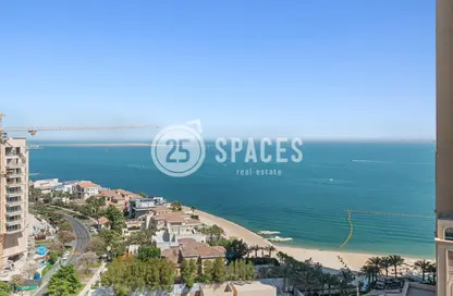 Apartment - 2 Bedrooms - 3 Bathrooms for sale in Tower 31 - Porto Arabia - The Pearl Island - Doha
