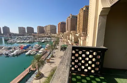 تاون هاوس - 2 غرف نوم - 3 حمامات للايجار في طريق بورتو الغربي - بورتو أرابيا - جزيرة اللؤلؤة - الدوحة تاون هاوس - 2 غرف نوم - 3 حمامات للايجار في طريق بورتو الغربي - بورتو أرابيا - جزيرة اللؤلؤة - الدوحة