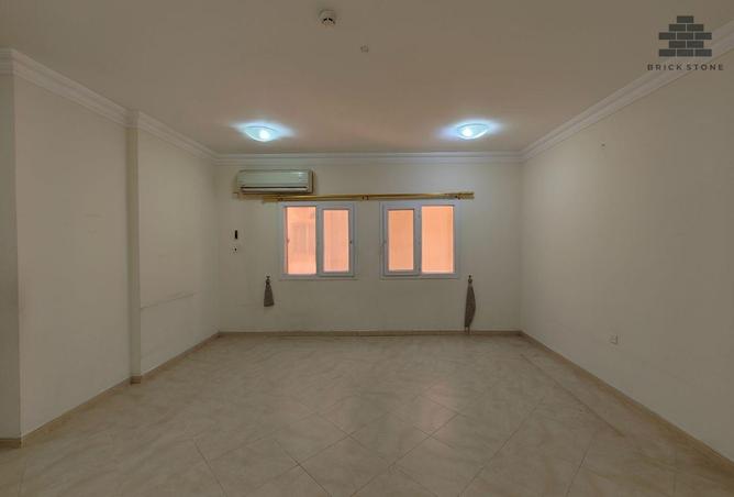 951763 - Property Image 2