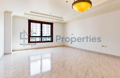 Apartment - 2 Bedrooms - 3 Bathrooms for rent in West Porto Drive - Porto Arabia - The Pearl Island - Doha