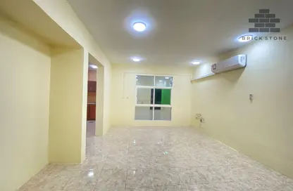 Apartment - 1 Bedroom - 1 Bathroom for rent in Salaja Street - Doha Al Jadeed - Doha