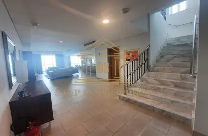 Penthouse - 3 Bedrooms - 5 Bathrooms for rent in Viva East - Viva Bahriyah - The Pearl Island - Doha