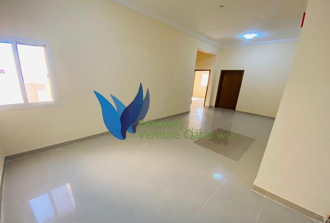 965493 - Property Image 2