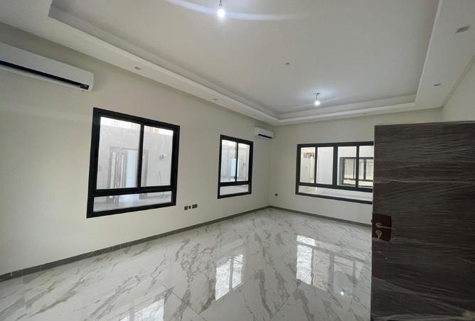 1008733 - Property Image 2