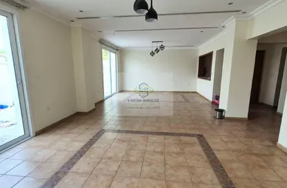 Villa - 3 Bedrooms - 3 Bathrooms for rent in Al Nasr Street - Al Nasr - Doha