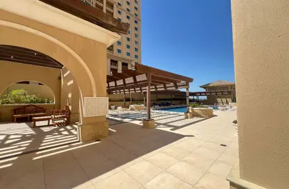 Apartment - 2 Bedrooms - 3 Bathrooms for sale in Tower 16 - Porto Arabia - The Pearl Island - Doha