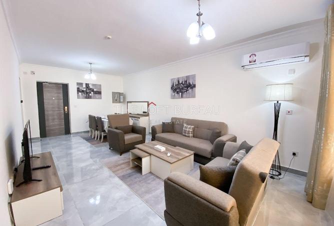 905903 - Property Image 2