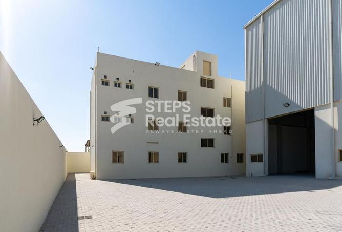 933714 - Property Image 3